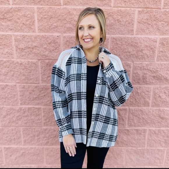 Nwot Boutique brand shacket - Picture 2 of 6